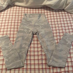 Wunder Under High rise Tight 28” size 2 , never worn before